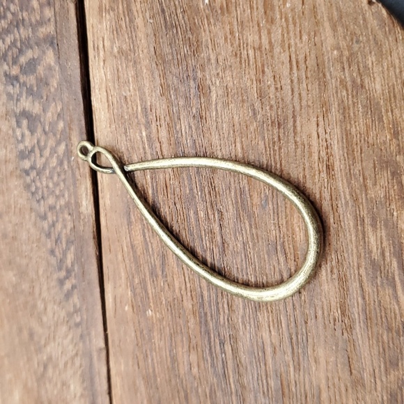 Brass teardrop twist pendant - Picture 1 of 2